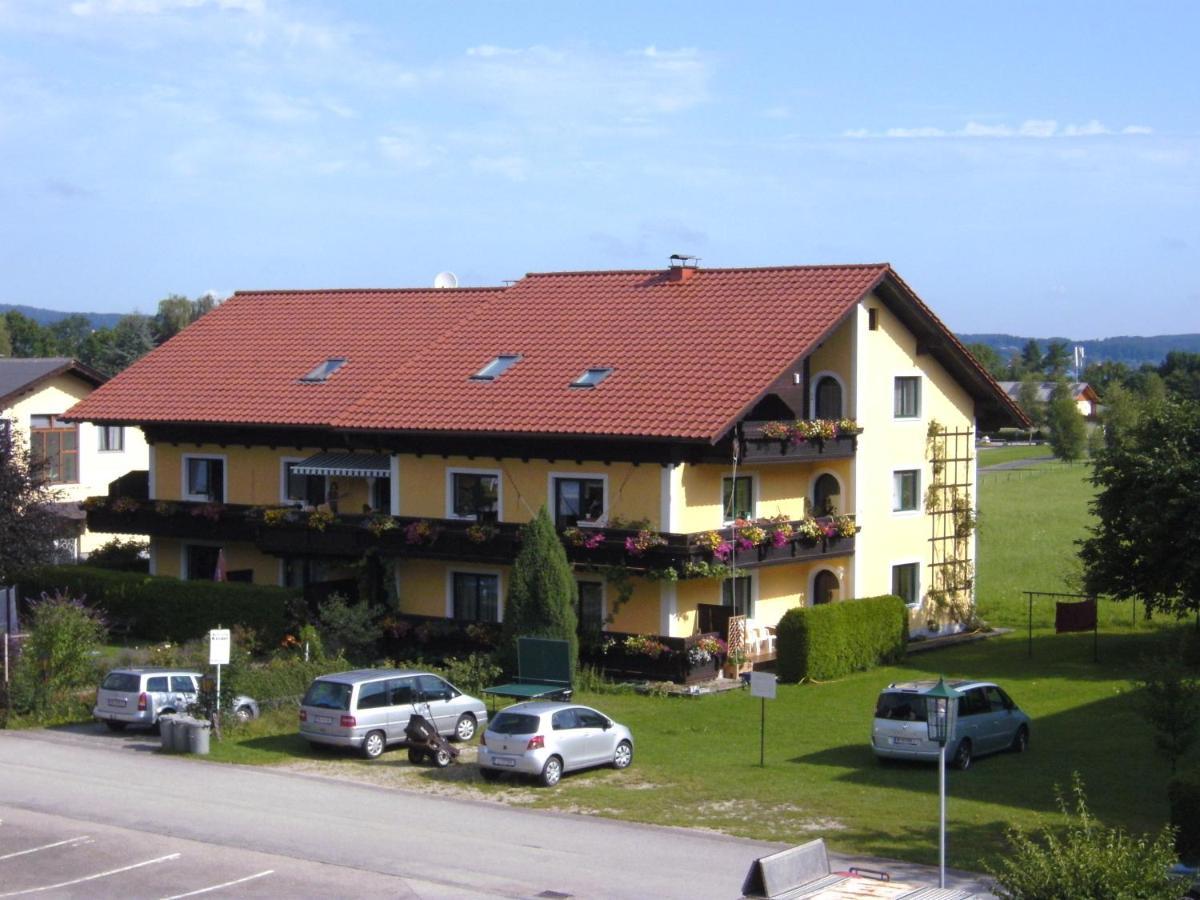 Ferien-Garconniere Hemetsberger Apartment Вайрег Екстериор снимка