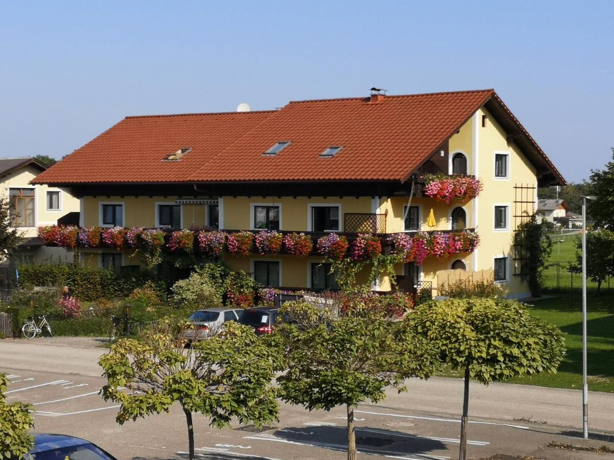 Ferien-Garconniere Hemetsberger Apartment Вайрег Екстериор снимка